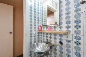 Image 8 - 923731