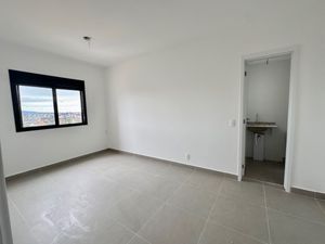 Image 15 - 923732