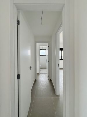 Image 13 - 923732
