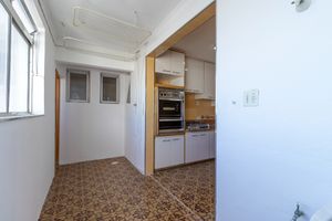 Image 24 - 923733