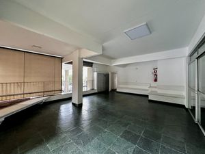 Image 63 - 923734