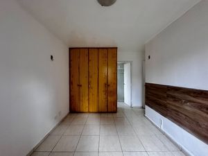 Image 31 - 923734