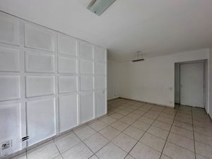 Image 4 - 923734