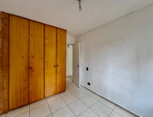 Image 22 - 923734