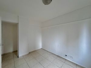 Image 19 - 923734