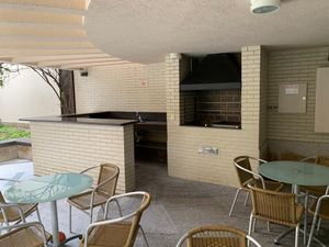 Image 38 - 923742