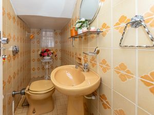 Image 14 - 923743