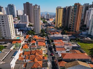 Image 33 - 923744