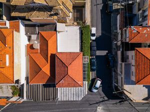 Image 32 - 923744