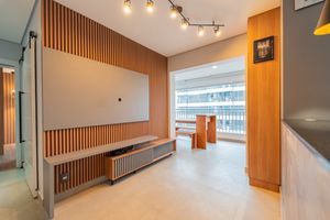 Image 1 - 923747