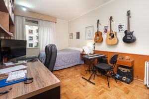 Image 19 - 923748