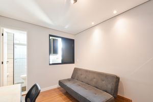 Image 30 - 923751