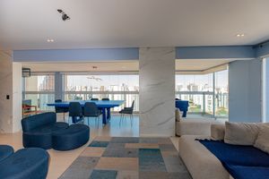 Image 21 - 923752