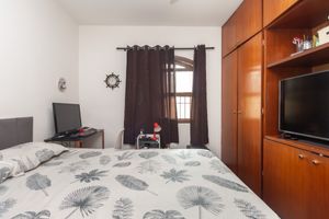 Image 19 - 923756