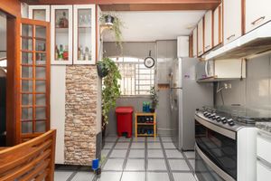 Image 22 - 923756