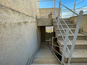 Image 29 - 923759