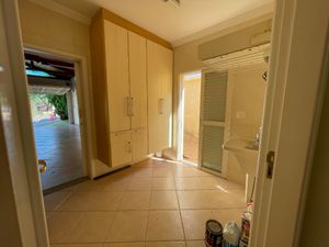 Image 32 - 923759