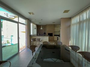 Image 27 - 923759