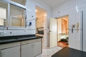 Image 18 - 923761