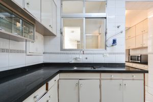 Image 17 - 923761