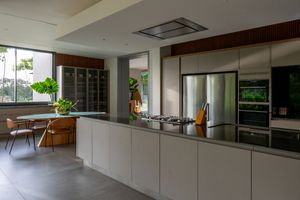 Image 27 - 923764