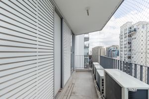 Image 32 - 923769