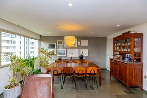 Image 4 - 923776