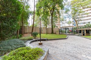 Image 30 - 923776