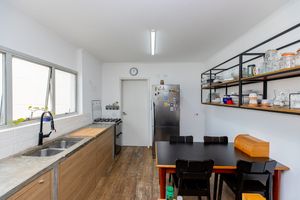 Image 8 - 923776
