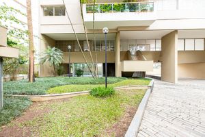 Image 33 - 923776