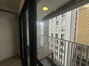 Image 12 - 923781