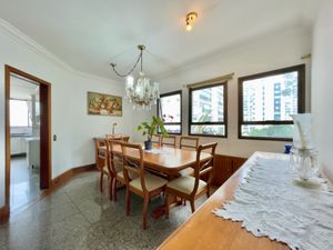 Image 6 - 923785