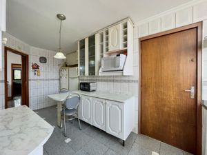 Image 14 - 923785
