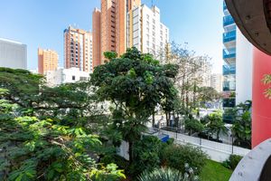 Image 14 - 923786