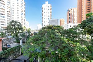 Image 13 - 923786