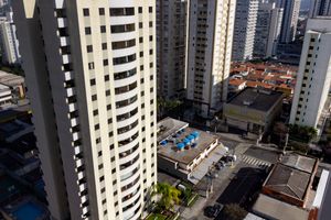 Image 25 - 923787