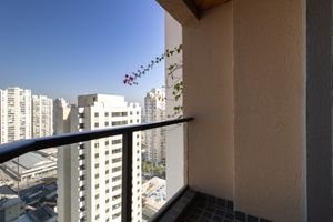 Image 10 - 923787