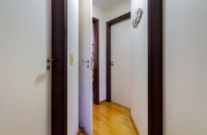 Image 13 - 923787