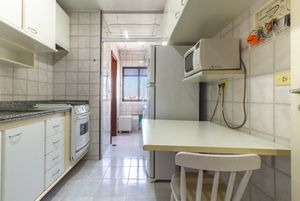 Image 28 - 923787