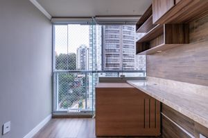 Image 10 - 923789