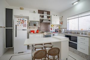 Image 8 - 923790