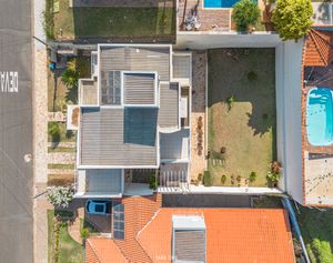 Image 4 - 923790