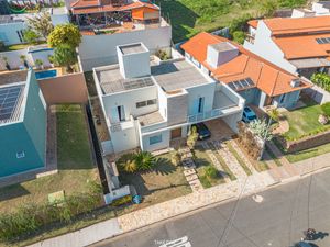 Image 3 - 923790