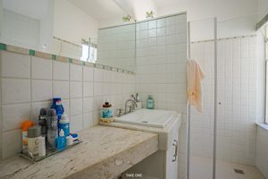 Image 33 - 923790