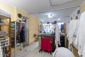 Image 11 - 923792