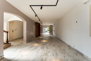 Image 5 - 923793