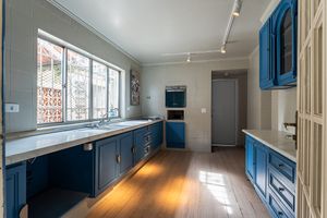 Image 13 - 923793