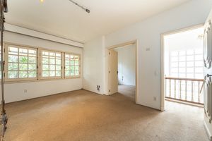 Image 33 - 923793