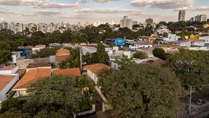 Image 42 - 923793