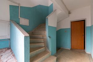Image 17 - 923795
